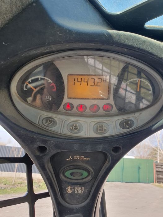 Bobcat t 740 мінінавантажувач