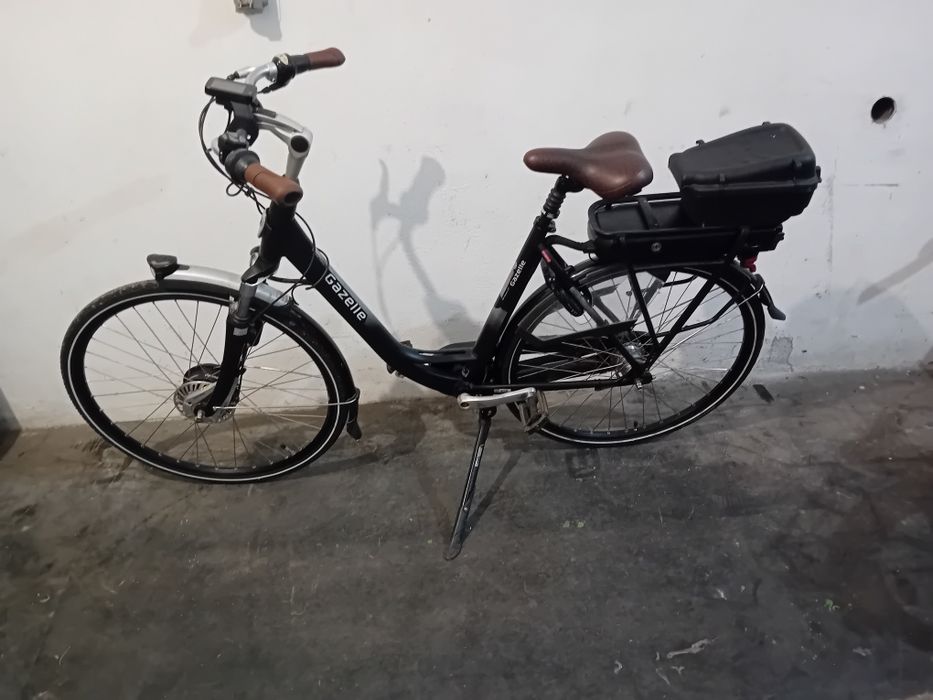Rower elektryczny gazelle c7+