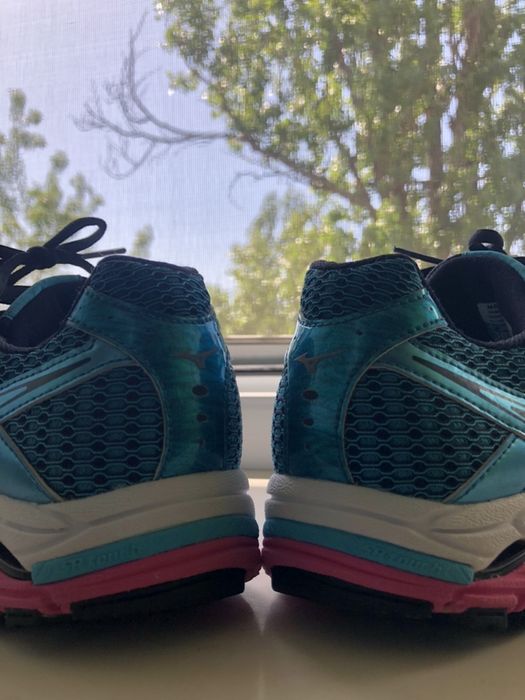 Кросовки mizuno