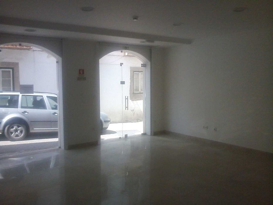 Arrendo Espaço Comercial no Centro de Peniche