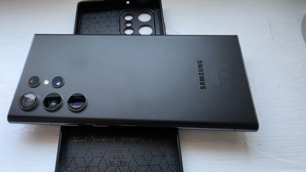 Смартфон Samsung s22 128gb