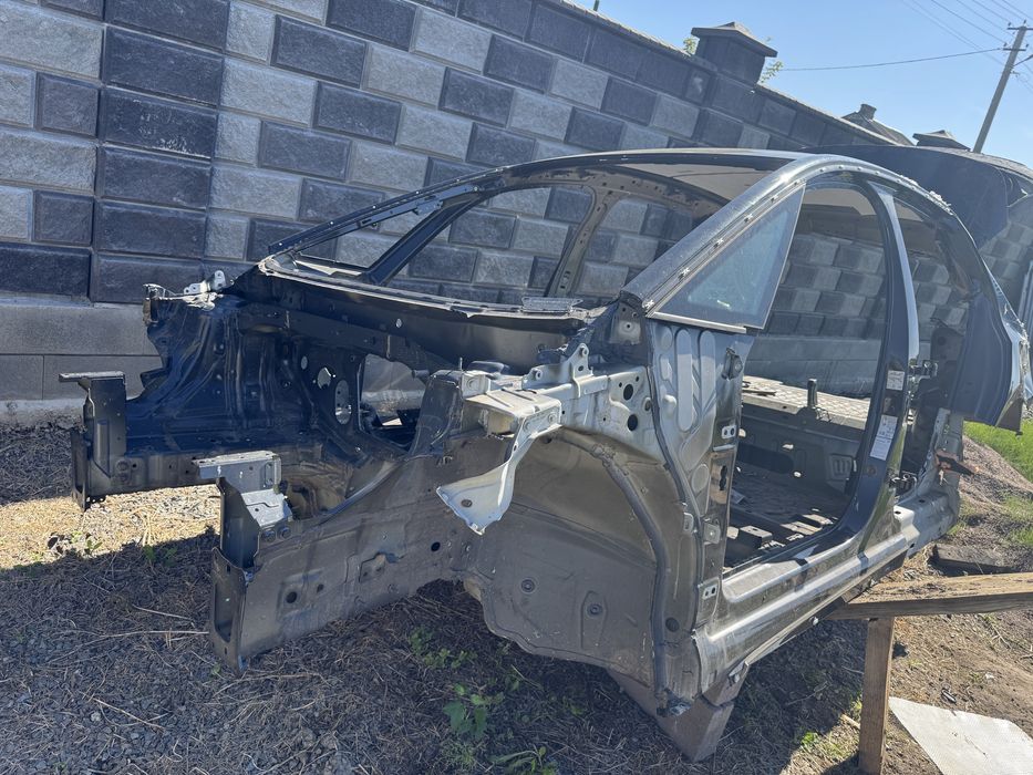 Кузов лонжерон криша стойка поріг ID 3 Cupra Born