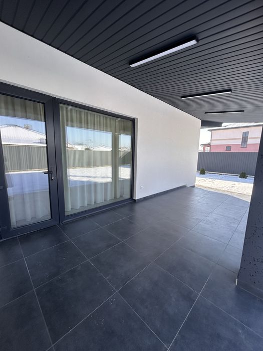 Продаж новенького будинку , заходи і живи!  Американка, без комісії.