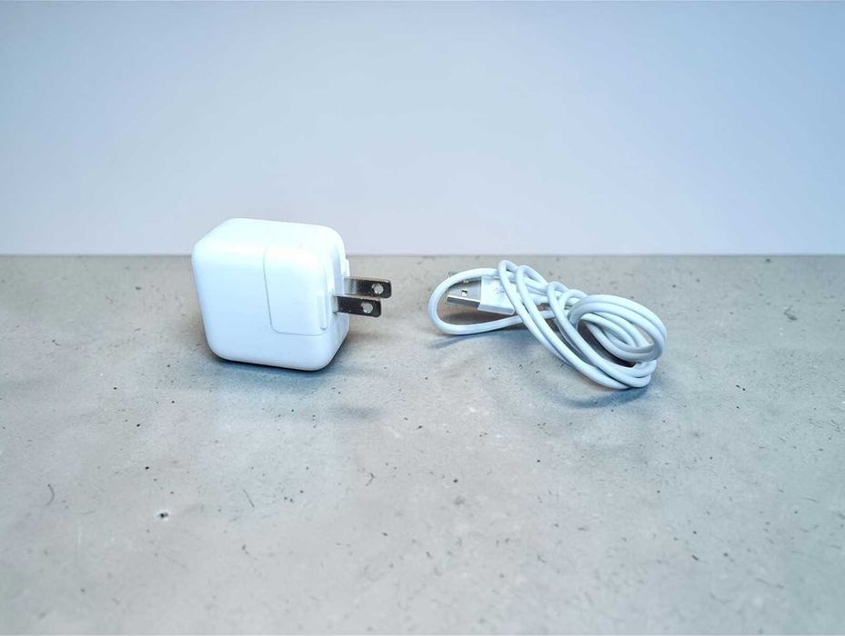 Оригінальний мережевий адаптер Apple 10W USB Power Adapter модел A1357