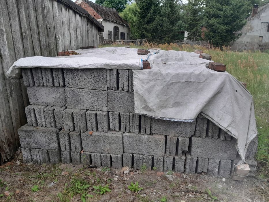 Pustak żużlowy 24/24/49