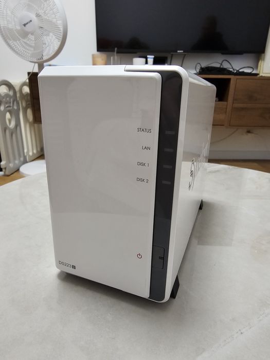 Serwer NAS Synology DS223j 2-bay, 2 x Dysk Synology HAT3300-4T 4TB 1 + 256MB 5400 obr./min Bundle
