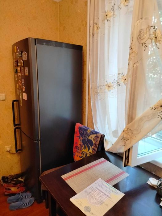 Продам дві комнати блоком з  власними вдобствами.