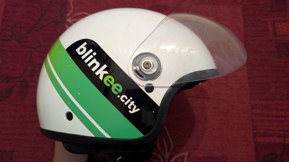 Kask orzeszek na skuter hulajnoga Blinkee