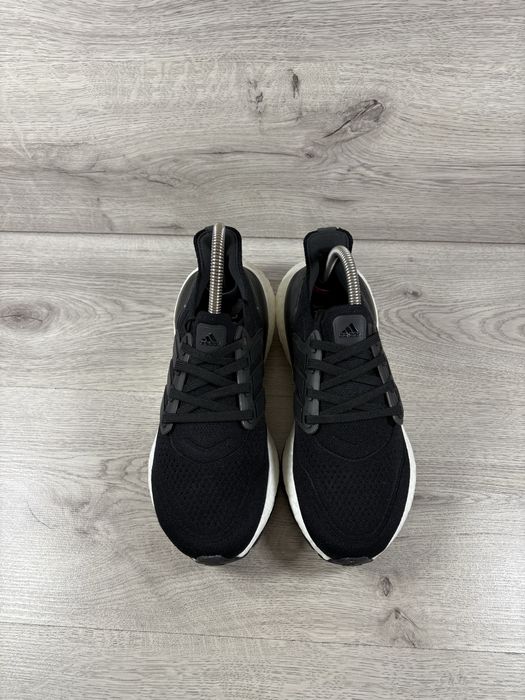 Adidas UltraBoost жіночі кросівки 37 розмір