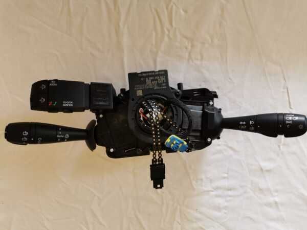 Renault Trafic 3, Vivaro B, model od 2014r. Przełącznik zespolony