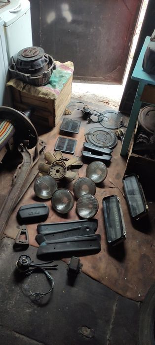 Стартер,кожух сцепления , запчасти на Москвич