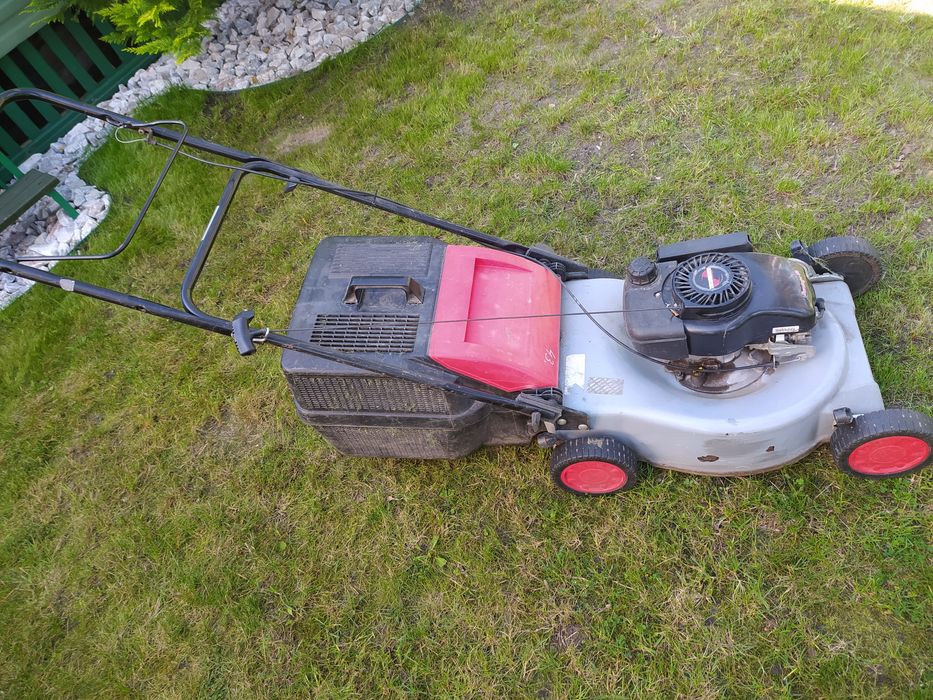 Uszkodzona kosiarka spalinowa Budget BBM 462 silnik Tecumseh