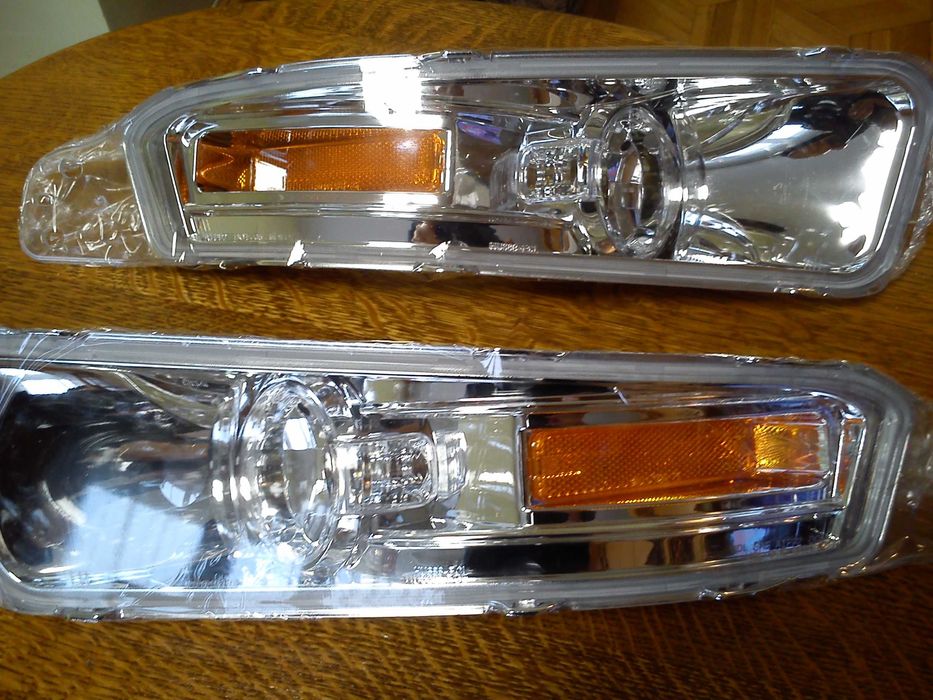 Ford Mustang V5 (2004 do 2009) kierunkowskazy przód EU (L+P).