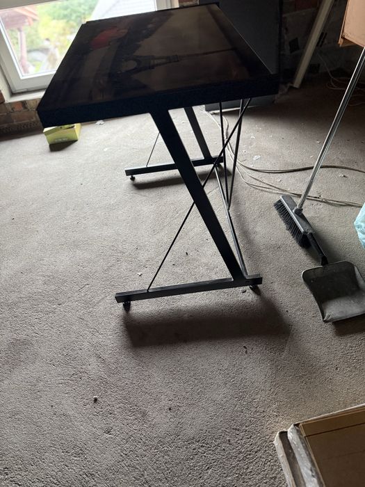 Biurko stolik pod laptopa