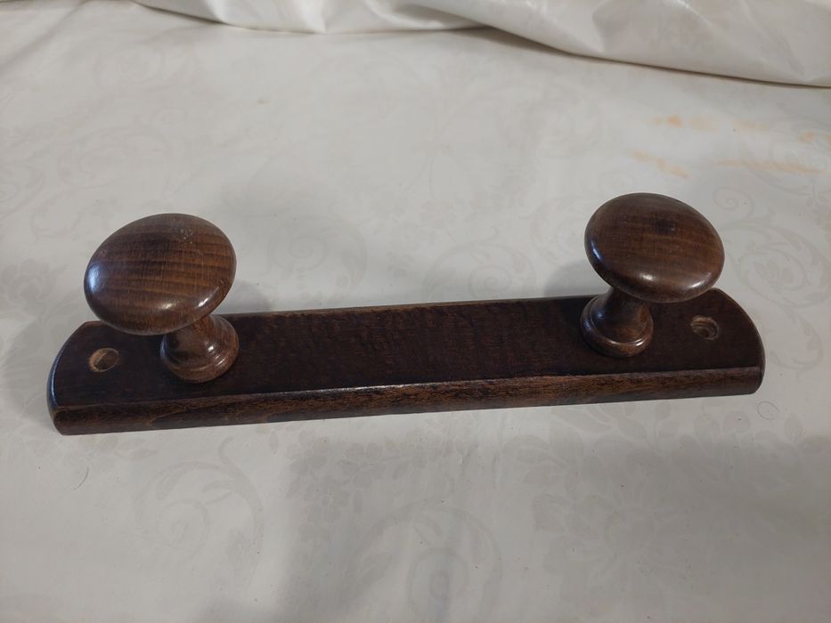 Cabides em madeira para porta