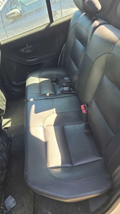 Peugeot 306 Griffe Pack interiores Estofos em Pele em excelente estado