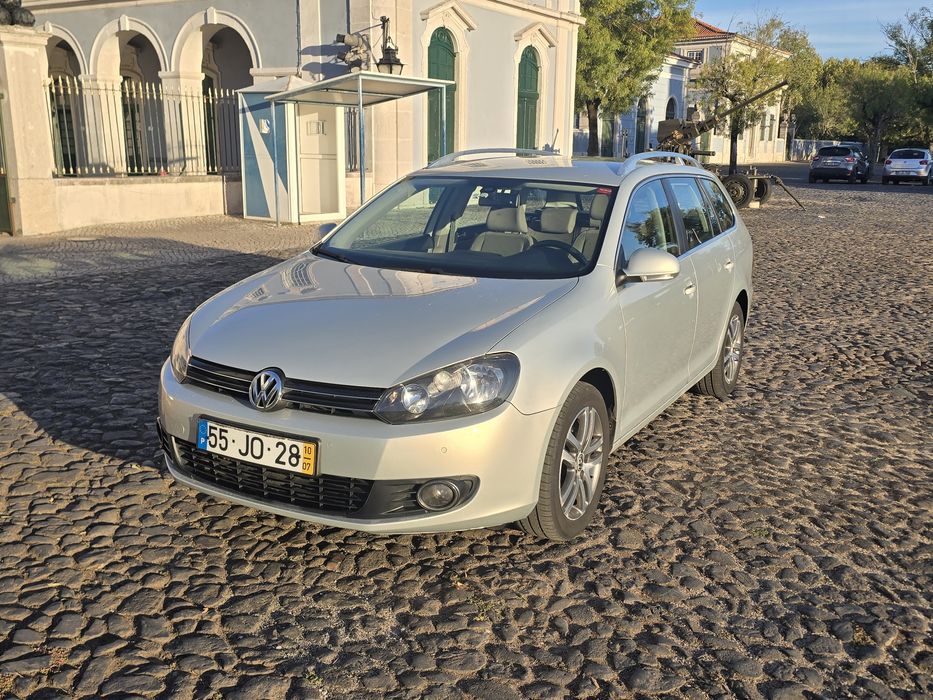 VW Golf Variant 1.6 TDI DSG Automático