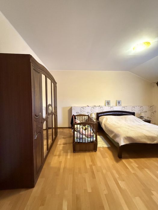 Продаж 4 кім квартири