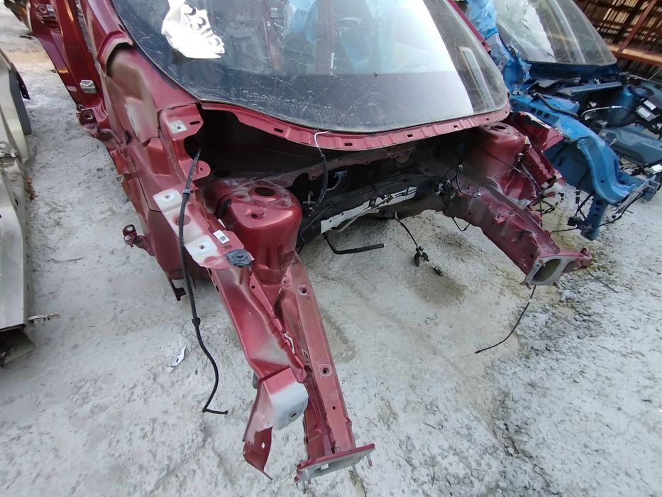 Четверть чвертка передня Ford Kuga MK2 Escape