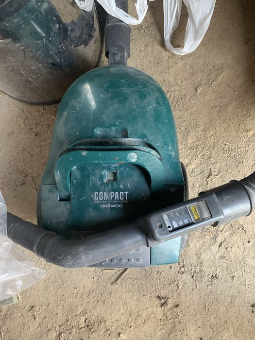 Продам пилосос несправний