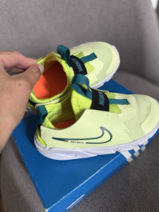 Кросівки Nike, 25 розмір  , кеди сліпони дитячі
