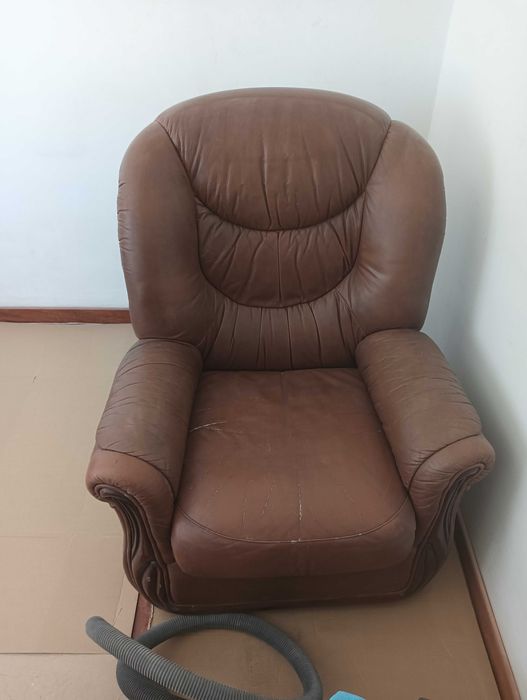 Sofá-cama com duas poltronas
