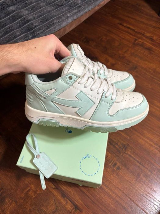 Off-White Out of Office