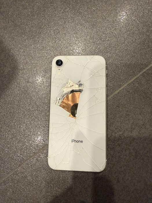 iPhone xr 128 на запчасти