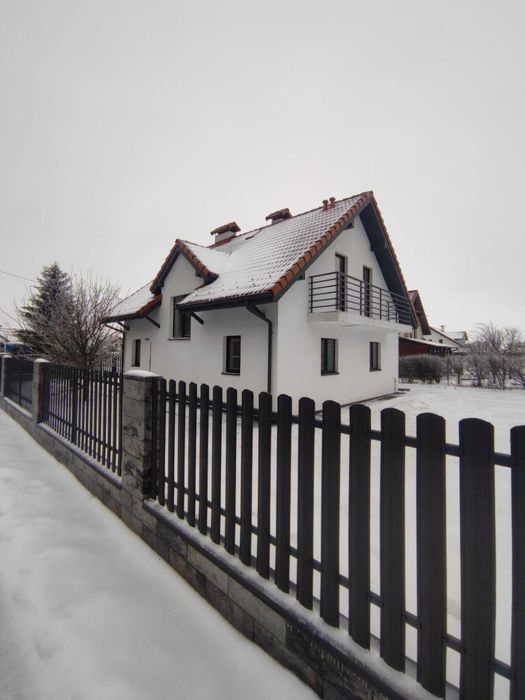 Будинок поблизу Борисполя 25 км від Києва Закрите котеджне містечко