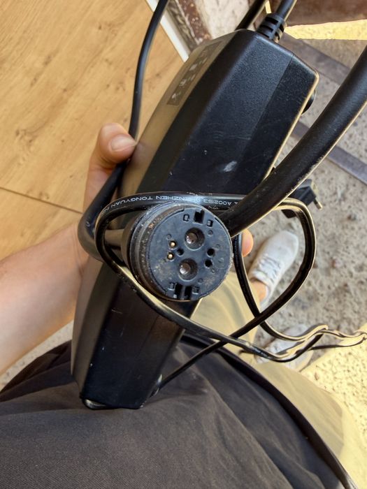 Ładowarka 42V/4A magnetyczna