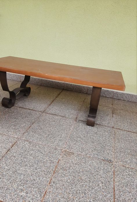 Mesa de madeira retangular