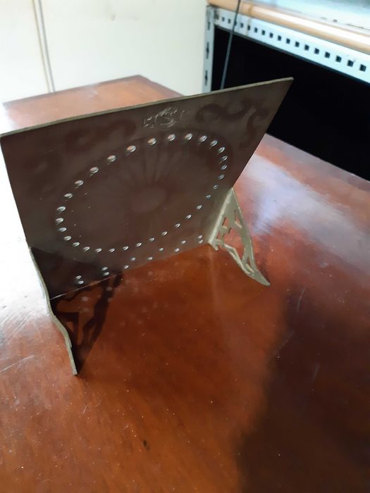 Calendário gregoriano perpétuo em estanho