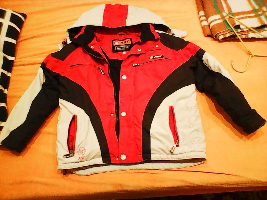 Kurtka  AST rozmiar 140 cm