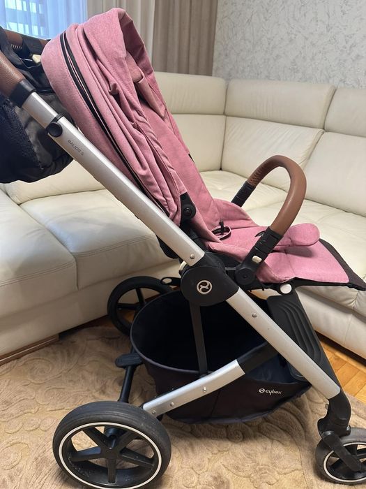 Продам коляску cybex