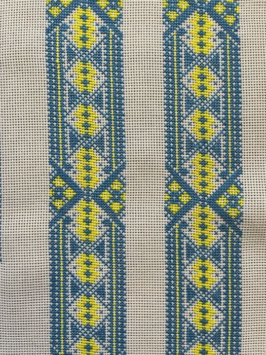 Заготовки для вишиванки (на 2 чоловічі сорочки), ручна робота.