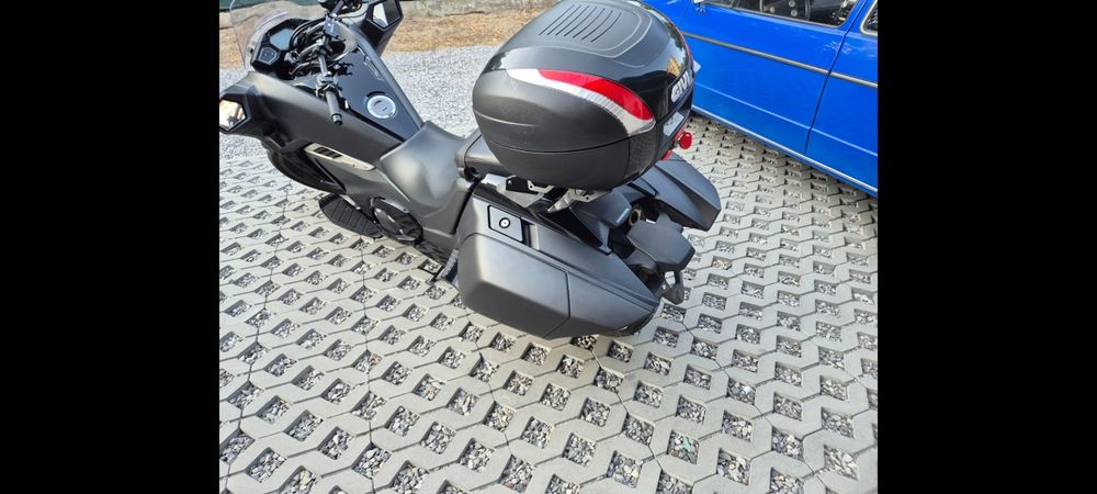 Мотоцикл HONDA NM4-02 на автоматі 2016