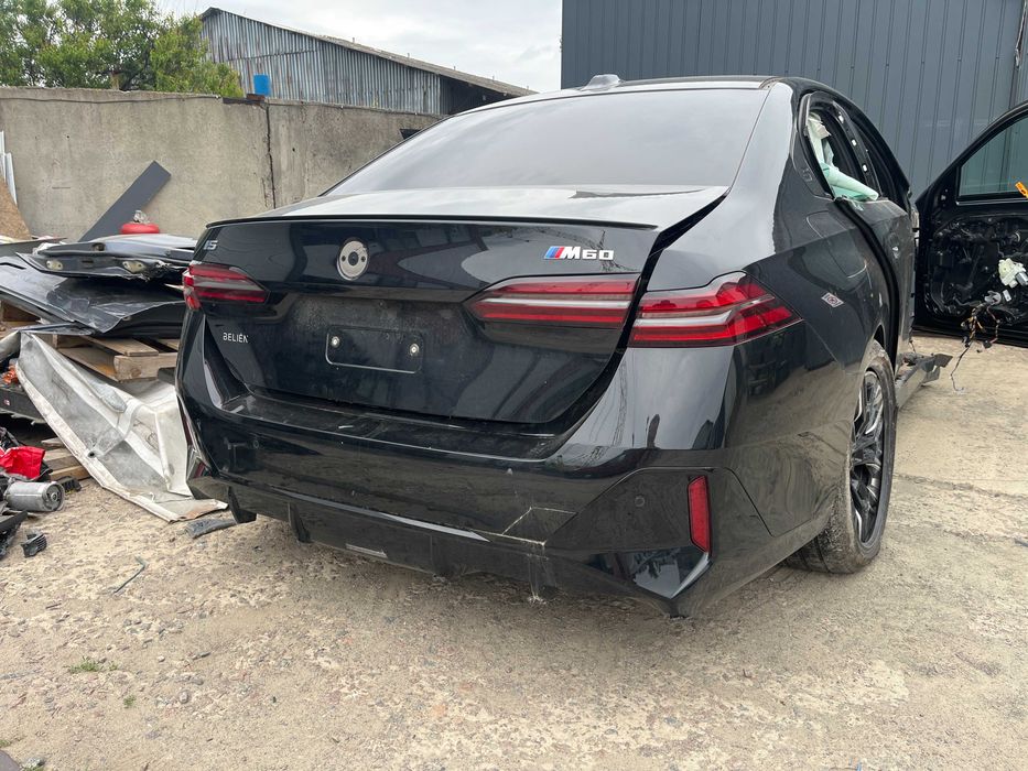 BMW i5 G60 G61 M60 M-Pack sport eDrive40 БМВ і5 м60 г60 електро Європа