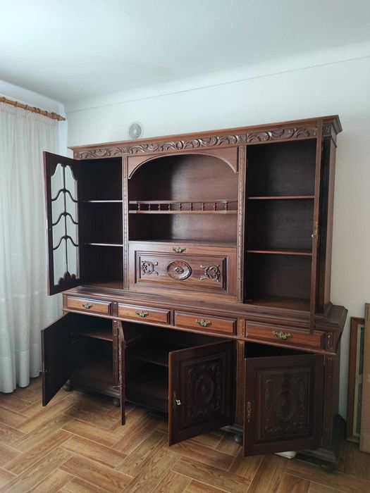 Móvel de Sala Classico com Mesa e 6 Cadeiras