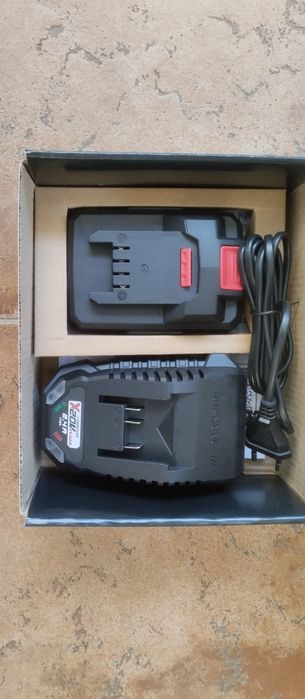 Aparador de relva Parkside a bateria 20v