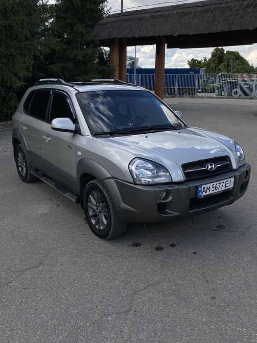 Продам туксон дизель 4х4