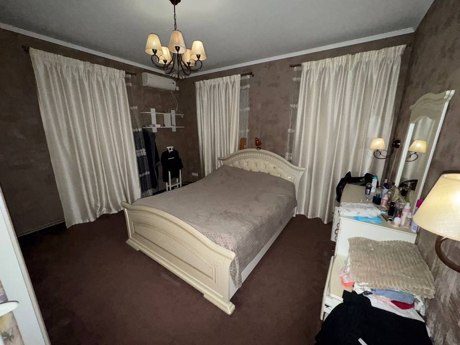 Дом на Ясногорке 4 комнаты до 6 человек не более.