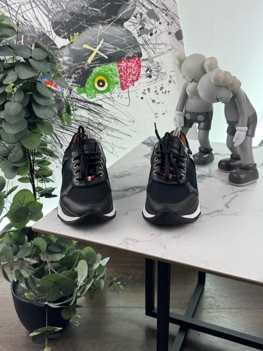 Кросівки шкіряні Bally 36 розмір Е11629