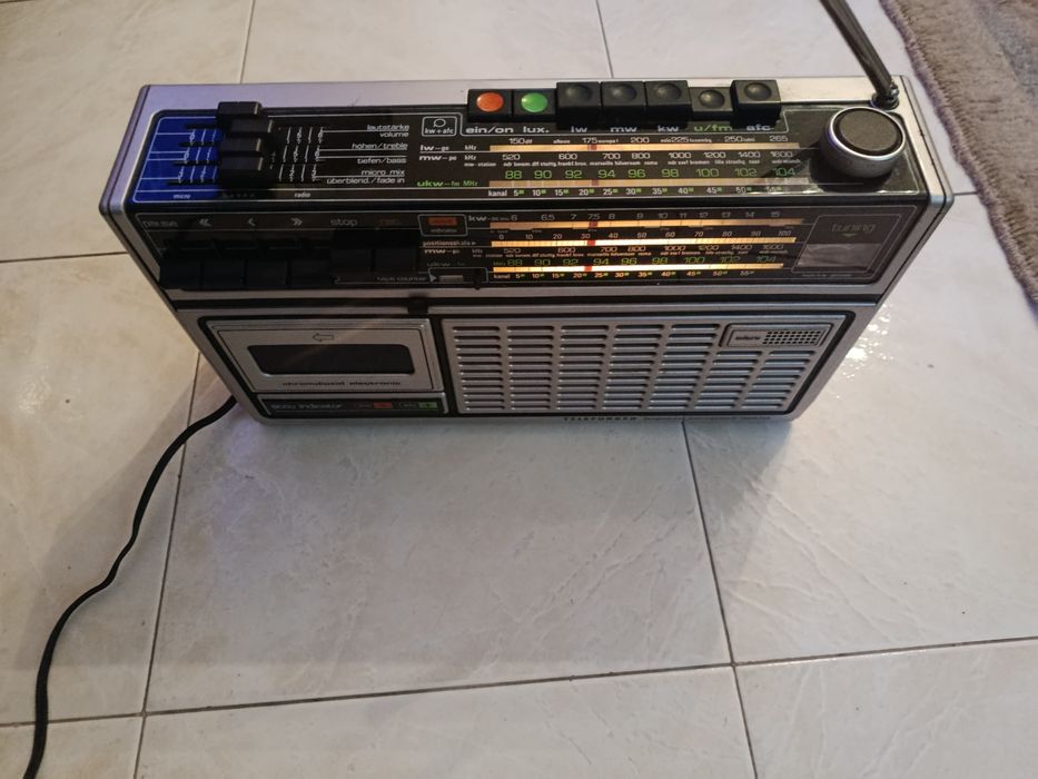 Radio Telefunken Bajazzo c 3000