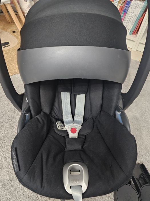 Carrinho Cybex Mios com chassis + assento + cloud Z com adaptadores + base Z isofix