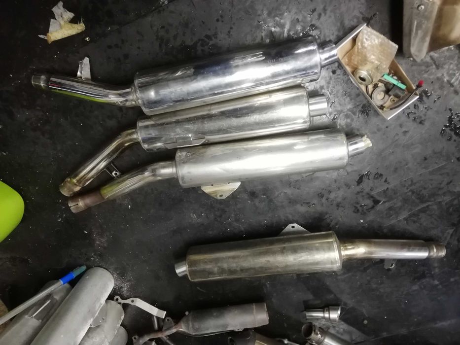 Panelas de escape usadas para moto