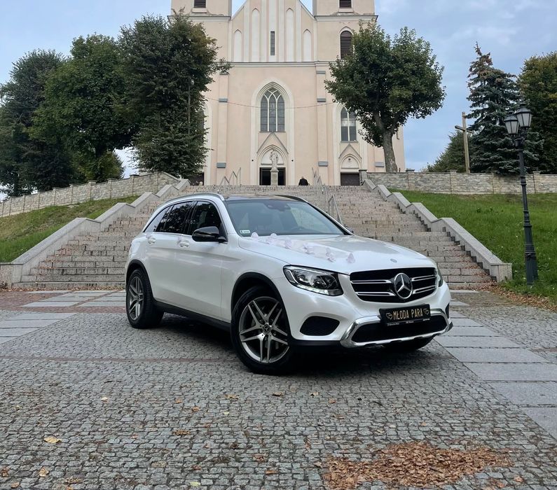 Perłowo-biały Mercedes GLC SUV do ślubu wesela, opcja prowadzenia