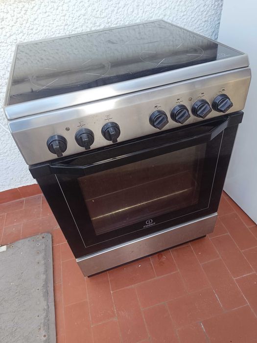 Vendo fogão Indesit