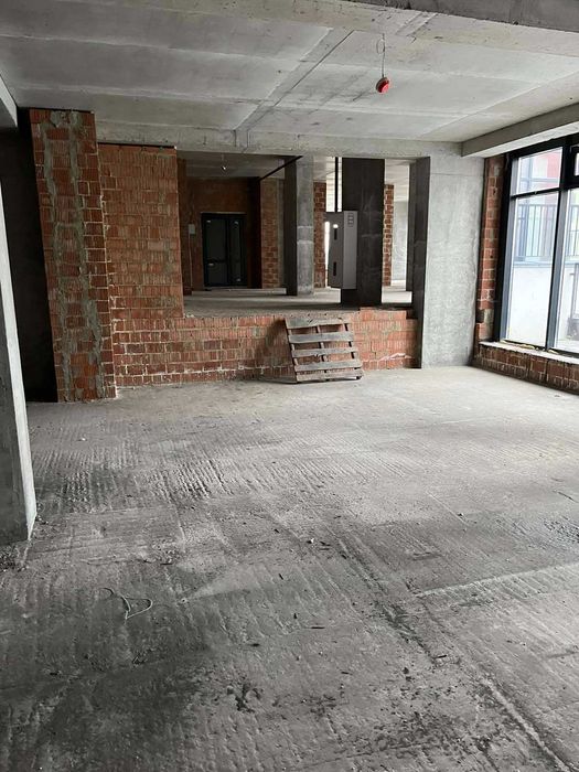 Продаж приміщення 311 м2 , вул.Шевченка,60 (ЖК Семицвіт буд.№18)