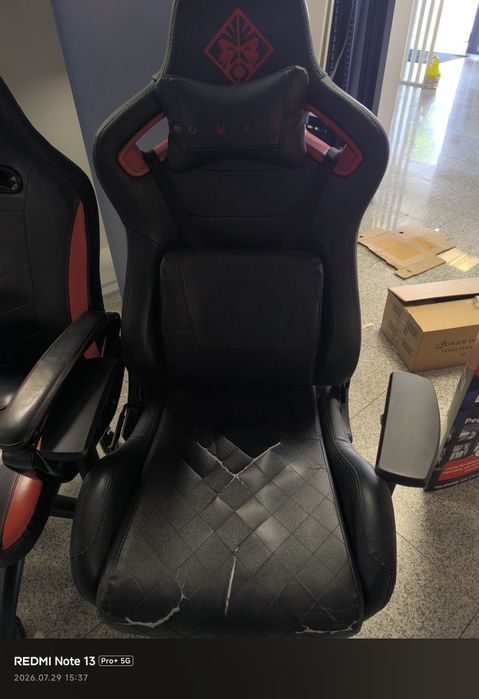 Cadeiras Gaming  usadas só até fim de Agosto