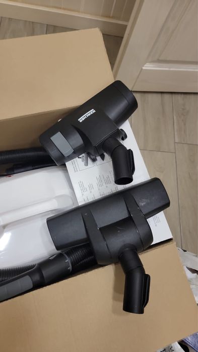 Пилосос з аквафільтром Karcher DS 6 Premium